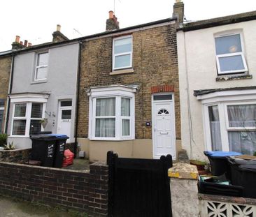 2 bedroom terraced house to rent - Photo 2