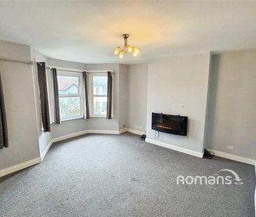 3 bedroom flat to rent - Photo 5