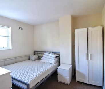 1 Bedroom House / Flat Share to let - Photo 5