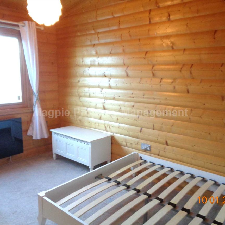 Price £1,395 pcm - Available 29/10/2025 - Furnished - Photo 1