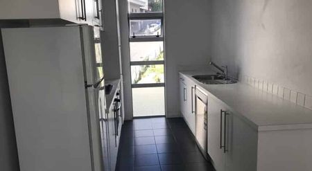 Spacious two bedroom apartment - Photo 4