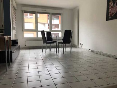 Location Appartement 72 M² SAINT-LOUIS 965 € - Photo 2