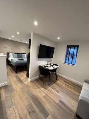 Studio Flat, Hilary Court, LU2 - Photo 1