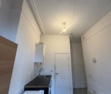 Studio Flat, London Road, CR0 - Photo 2