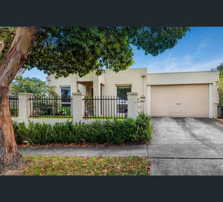 1/3 Roderick Street, Doncaster East, Vic 3109 - Photo 4