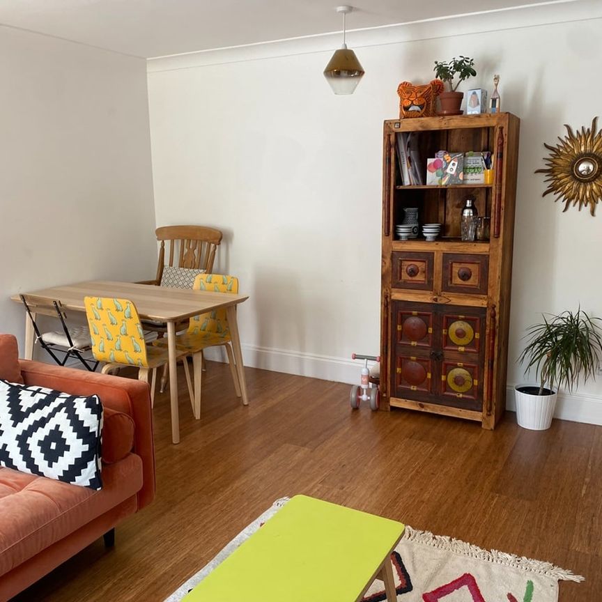 3 Bed Maisonette, Morland Estate, E8 - Photo 1