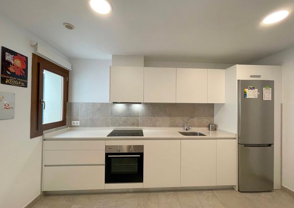 Apartamento amueblado con dos dormitorios, patio, Plaza del Cuadrado Palma