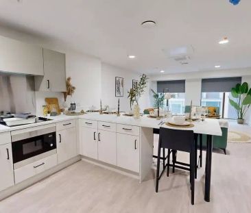 Classic Ensuite (Floors 10-19) - Photo 4