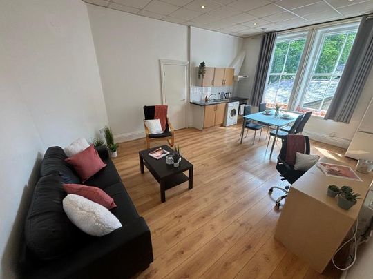 2 bedroom flat to rent - Photo 1