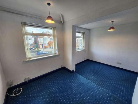 Worlds End Lane, Quinton, Birmingham, B32 - Photo 2