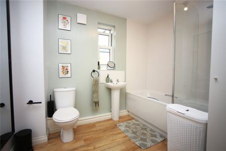 Clearwell Gardens, - Photo 3