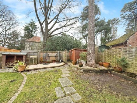 3 bedroom detached house to rent - Photo 5