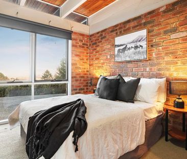 Stunning property with Picturesque Views - Photo 6