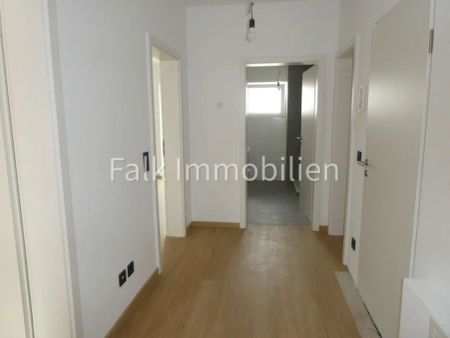 ***WOW! Erstbezug nach Kernsanierung! 2,5-ZKBB+Garage, Dachgeschoss, 3-FH in Brühl*** - Photo 2