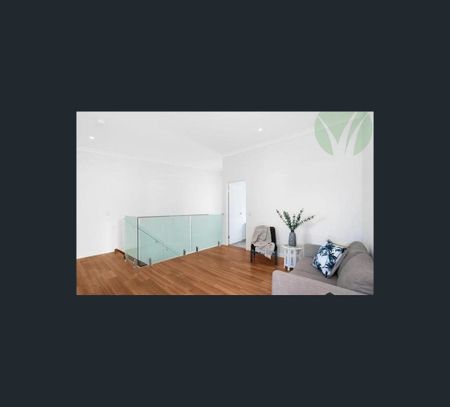 1/4 Meyer St, Southport, Qld 4215 - Photo 4