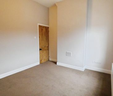 2 bedroom House To Let - Photo 2