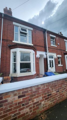 3 bedroom terraced house to rent - Photo 5