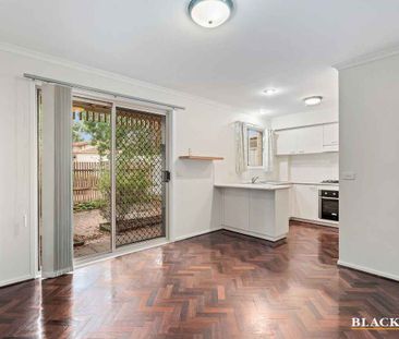 Neat three bedroom townhome... - Photo 3