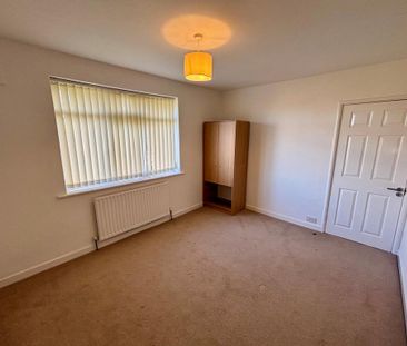 3 bedroom semi-detached house to rent - Photo 6