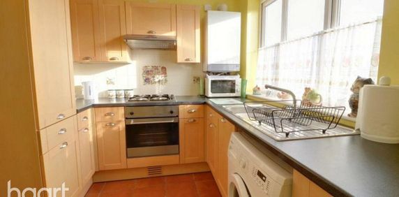 2 bedroom maisonette to rent - Photo 2