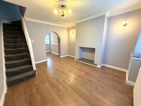 2 bedroom House To Let - Photo 2