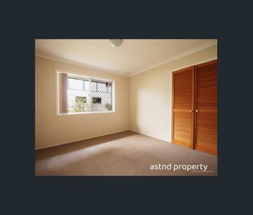 Spacious Family Living with Comfort and Convenience! - Photo 3
