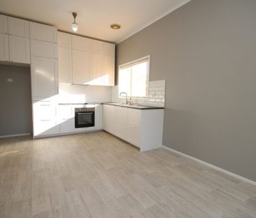 Neat 2 bedroom Belconnen townhouse - Photo 5