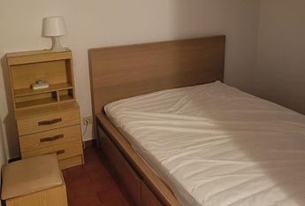 Quarto em moradia familiar Charneca da Caparica