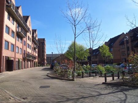 Van Gogh Court, London, , E14 - Photo 5