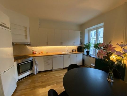 Drottninggatan 17 - Photo 1