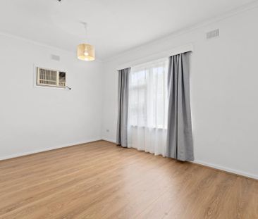 Beautiful Home - Nestled in the Heart of Tea Tree Gully - Photo 5