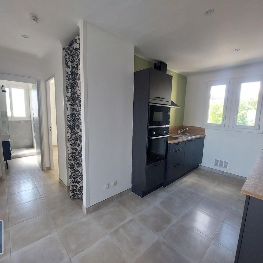 Location Appartement 3 pièces 55m² CLERMONT L HERAULT 34800 - Photo 1