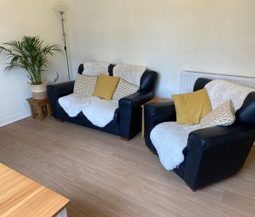 2 Bed Flat, Pilton Avenue, EH5 - Photo 2