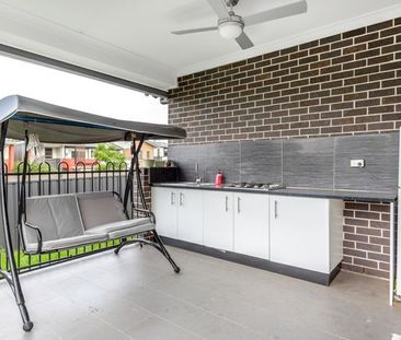 Stylish Four Bedroom Home - Photo 6