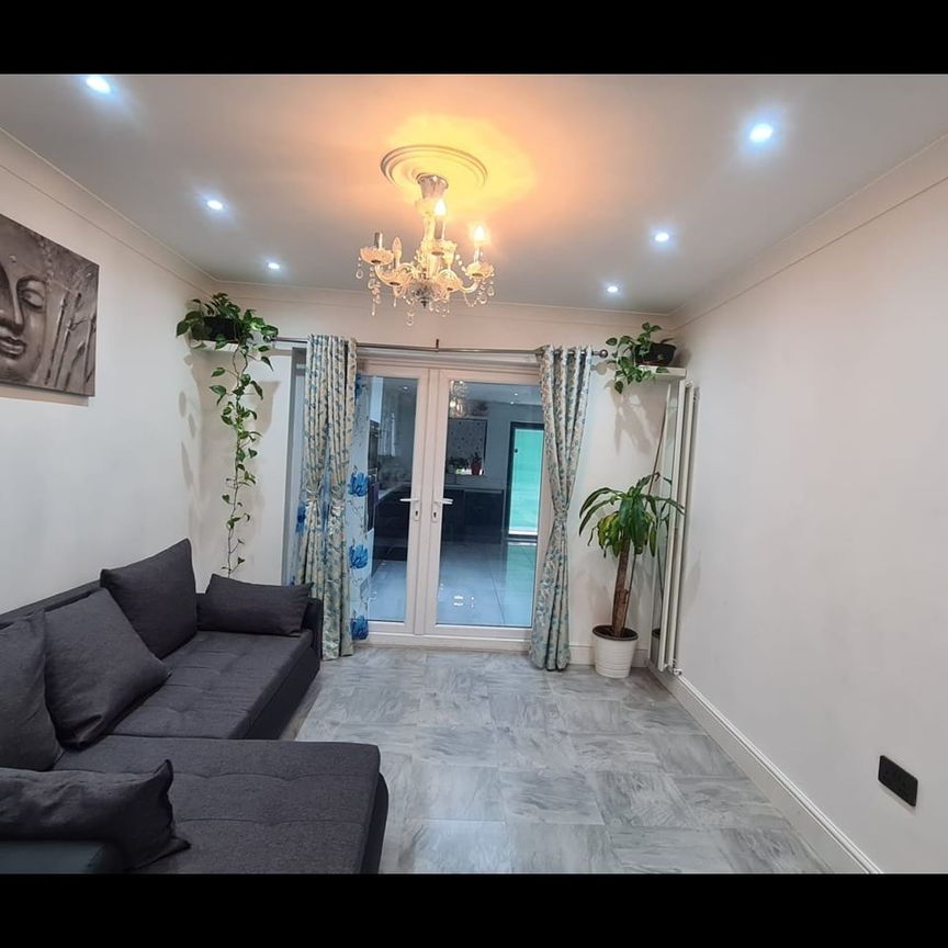 3 Bed Terraced House, Warden Avenue, HA2 - Photo 1