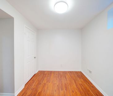 For Lease - 5 Claresholme Drive, Toronto, Ontario - Photo 3