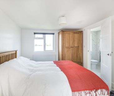 4 bedroom terraced house to rent - Photo 5