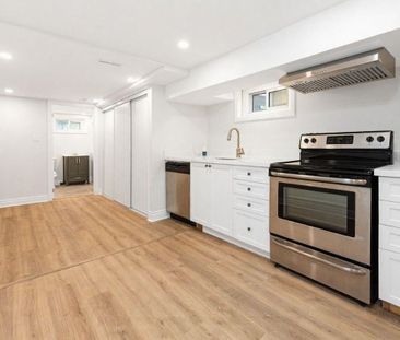 For Lease - 10 Holman Crescent Unit# Lower, Aurora, Ontario - Photo 1