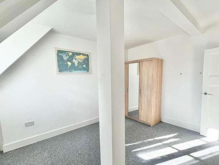 Merrymead House, Brentwood - Month Let, CM15 - Photo 4