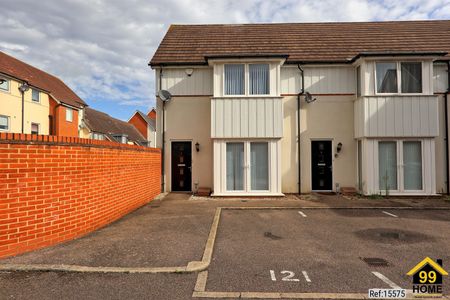 2 bed End of Terrace in Pearl Square , Chelmsford, CM2 9FP - Photo 5