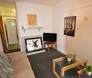 4 bedroom terraced house to rent - Photo 1