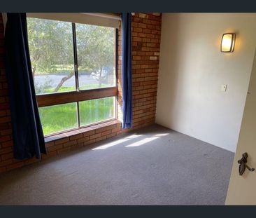 7 Binda Place, Ashmont, NSW 2650 - Photo 1