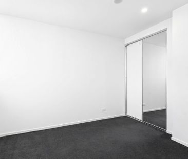 252/7 Irving Street Phillip ACT - Photo 3