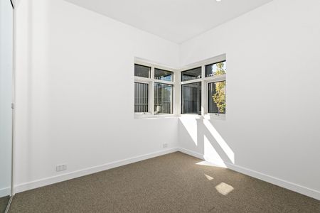 2/4 Hyton Crescent, Kew VIC 3101 - Photo 2