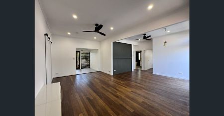 Close to the Beach! - Photo 3