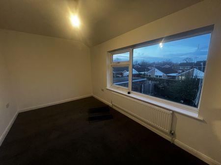 Wroxham Close - Photo 3