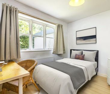 5 bedroom semi-detached house to rent - Photo 3