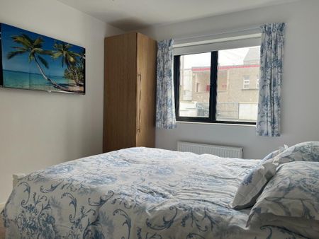 2 Island View, 4 Bath Terrace, (Student Let), Portrush, BT56 8AN - Photo 3