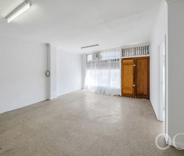 Open the Door to Coastal Comfort - Photo 6