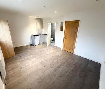 Room in a Shared House, Balmoral Avenue, N11 - Photo 5